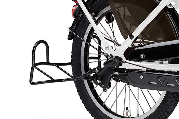 てこの原理でらくにスタンドがかけられます。