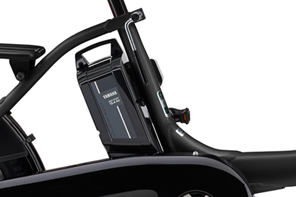 約4時間の充電時間で、オートエコモードプラス75km、標準モード61km、強モード50km走行可能。