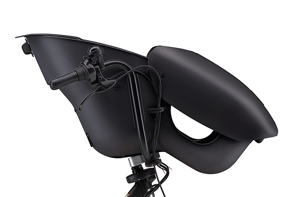 ヤマハだけの安心設計！お子様の足先まですっぽり包み込みます。1～4歳未満のお子様が対象です。