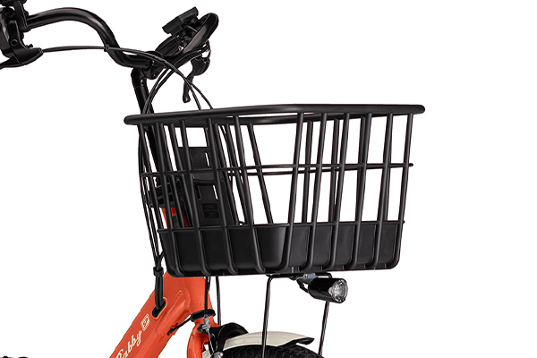前子乗せが付いていても使用可能な容量約23ℓのバスケットは軽くて丈夫。収納がしやすい四角い形状でたくさんお買い物をしても安心です。(W380×H320×D240mm)