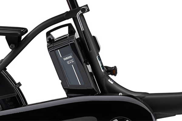 より長く走れ、充電回数も少ない15.4Ah大容量バッテリーを搭載。