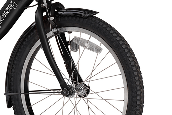 お子様を乗せてもフラつかない、幅広タイヤで安心の走行安定性を実現します。