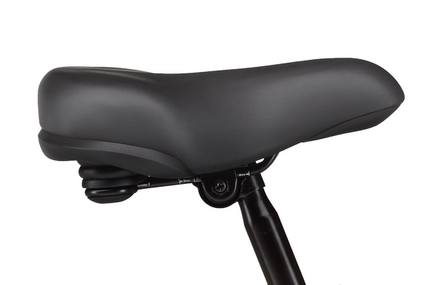 ガードが付いているのでスタンドがけの時に手を添えやすくなっています。