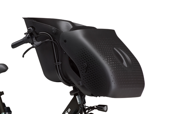 お子様の足カラム目まですっぽり包み、外部との接触から守ります。