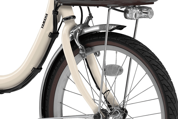 制動力に優れたフロントブレーキ。軽い操作で、雨の日も確かな効き目。