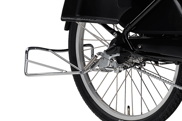 てこの原理を応用したスタンドなので、ラクにかけられます。また幅広の形状は優れた安定性を発揮します。