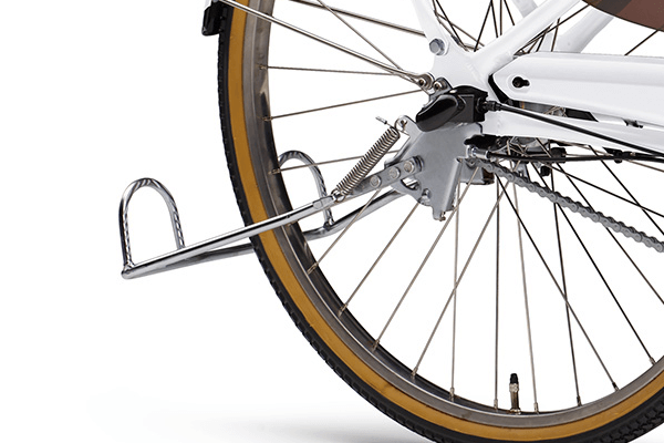 てこの原理でラクにスタンドがかけられるので、女性の方でも扱いやすい♪