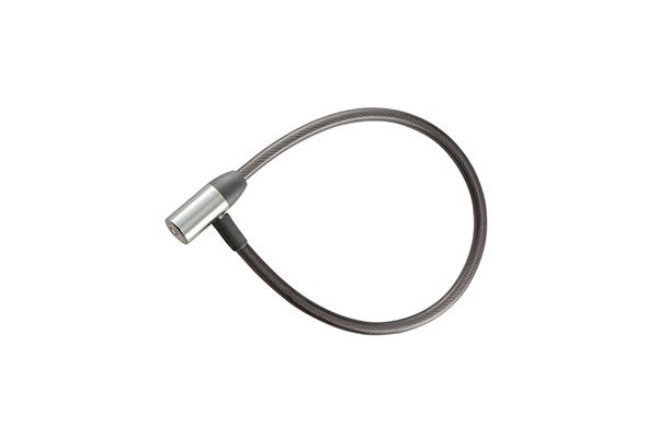 大切な愛車を盗難から抑止するワイヤーロック、リヤサークル錠を標準装備。