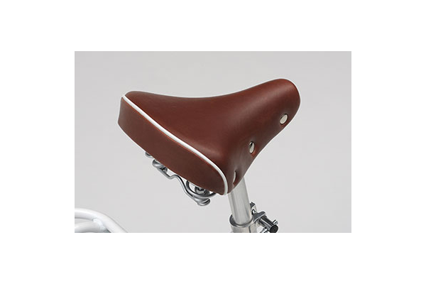 YAMAHA　電動自転車充電器&サドル PAS With DX ヤマハ(YAMAHA) 電動自転車・電動アシスト自転車 26