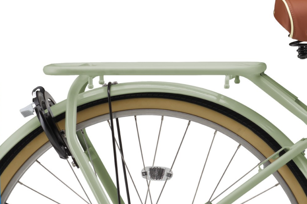 重さ27kgまで積載可能な荷台。お買い物の時など、荷物が多いときに便利です。