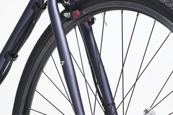 軽い操作で、雨の日も確かな効き目のフロントブレーキです。