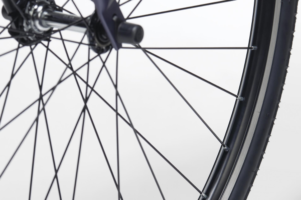 シンプルで統一感があるブラックリム