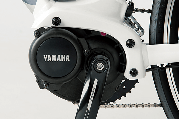 ヤマハ　YAMAHA YPJ-R 電動アシスト自転車 サイズM 白 ロードバイクタイプのスポーツ電動アシスト自転車 「YPJ-R」2018年