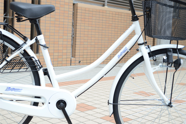 2本のフレームでしっかりと車体を支えているループ型フレームを採用。さらに、またぎやすいように設計されています。