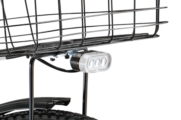 バスケット下取付けタイプのライト。手元でオンオフが可能です。