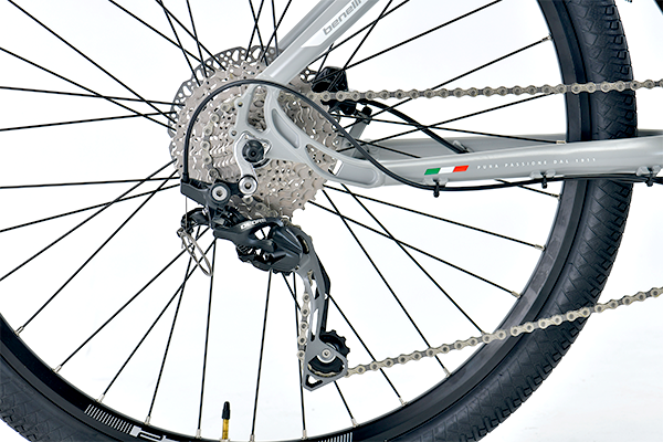 TAGETE CROSS BENELLI(ベネリ) e-bike(イーバイク) 27.5インチ 