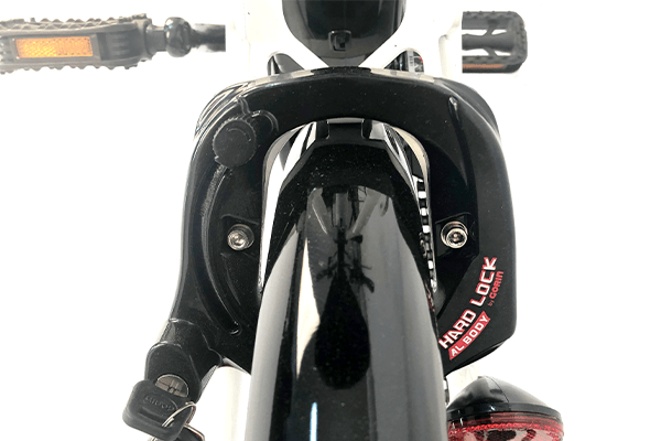 自転車に備え付けのリング錠搭載でカギを忘れる心配もなし。盗難からしっかり守ります。