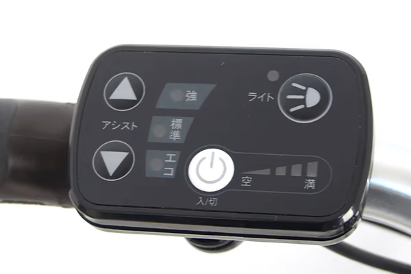 アシストのON,OFF、強度やライトの点灯消灯まで全て手元でコントロール可能です。走るシーンに合わせて自在にアシストの強弱を変えながらの走行が可能です。