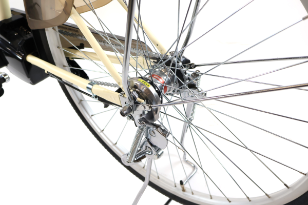 悪天候に強く、しっかりと止まるローラーブレーキを採用。