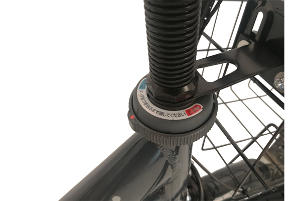 お子様の乗せ降ろしの際にも安心なハンドルのふらつきを押えるくるピタを装備しています。