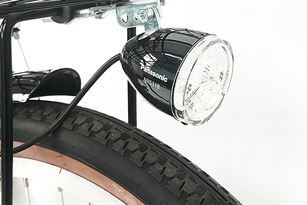 夜も安全で快適に走行できる高輝度LEDライトを標準装備！手元コントローラーで点灯消灯もラクラク♪