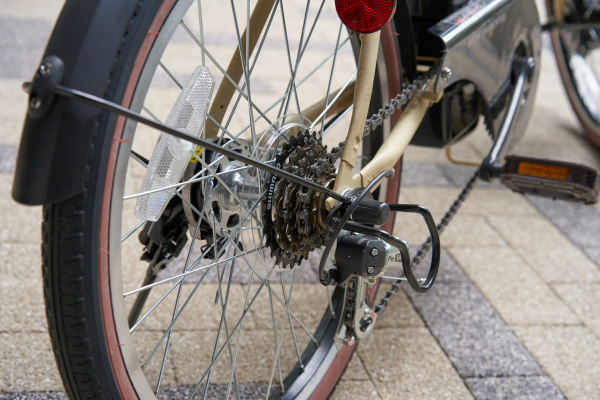 アシストと組み合わせることで様々な状況に応じて走行が可能です。