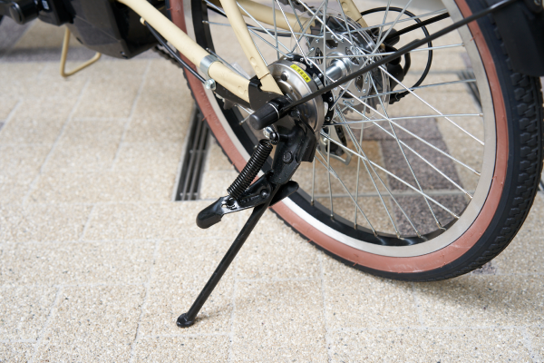 片足スタンドを標準装備。