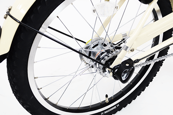 長期間使用してもブレーキ音がしにくいローラーブレーキを採用。