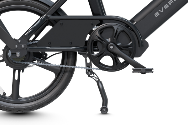 荷物を積んでいても安定した駐輪が可能なセンタースタンド