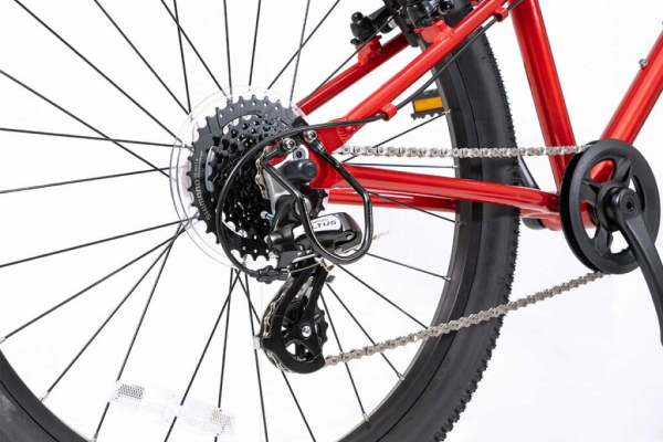 安心のシマノ8段変速。