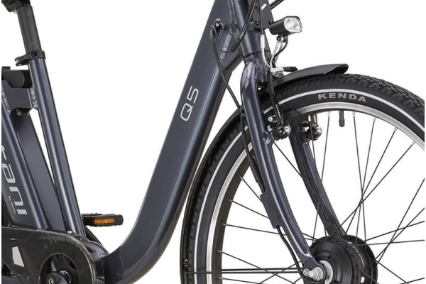 静穏性の高い小型モーター＆リジットフォーク。