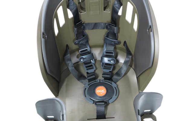 ヘッドレスト付きチャイルドシート搭載ママフレロック206D アサヒ