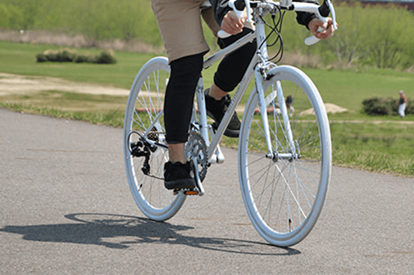 ロードバイクにも】フラットペダルのおすすめ9選 | 街乗りやファンライドに | 自転車通販「cyma -サイマ-」人気自転車が最大30%OFF！