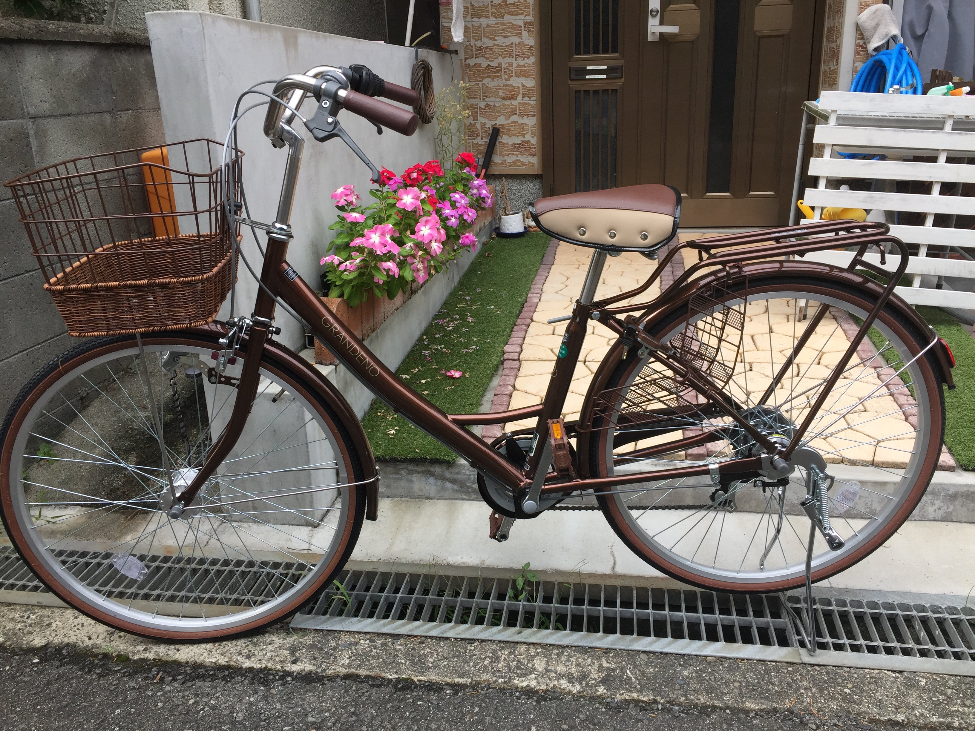 可愛いグランディーノと丁寧な配送の方