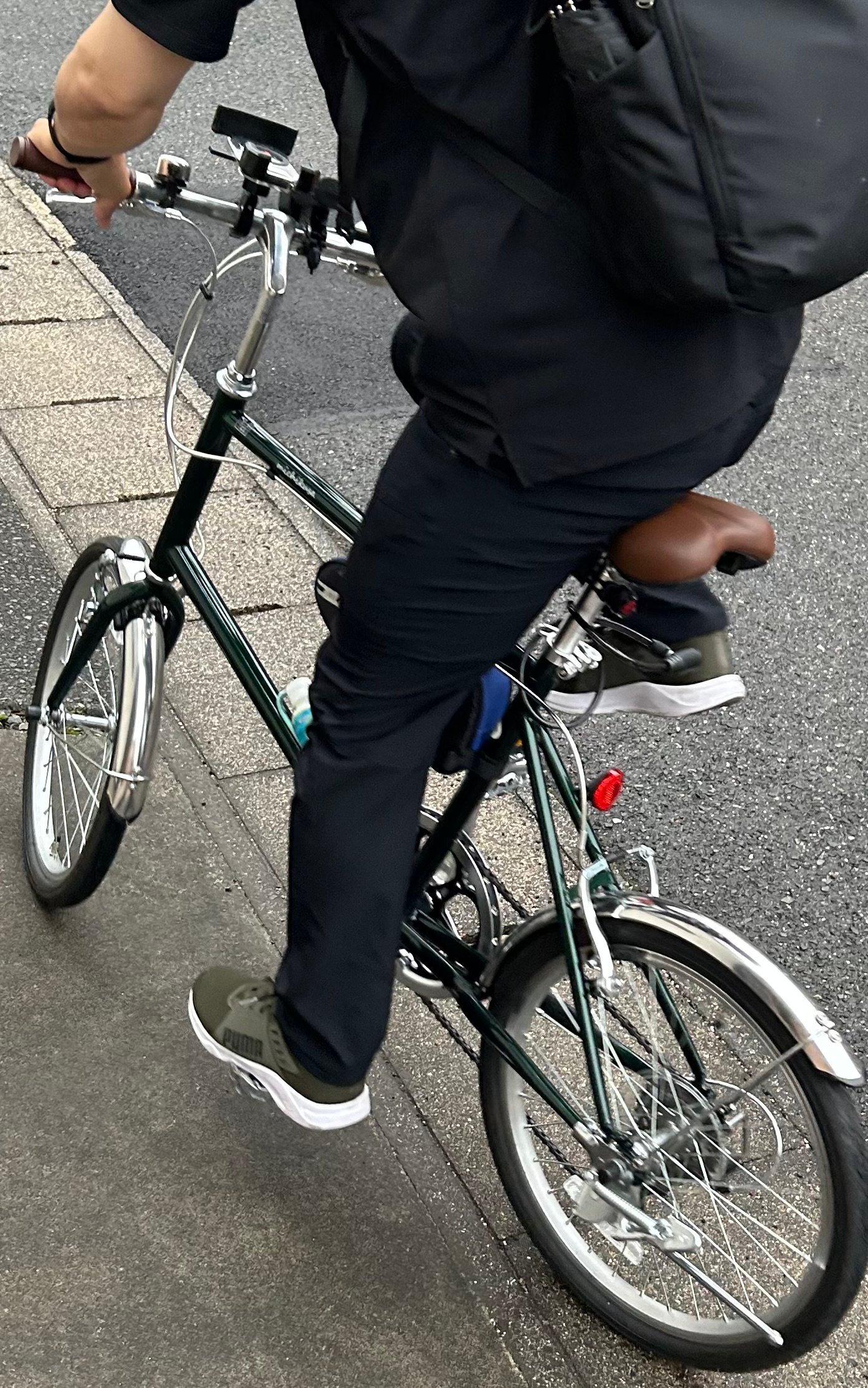 コンパクトでおしゃれな自転車です