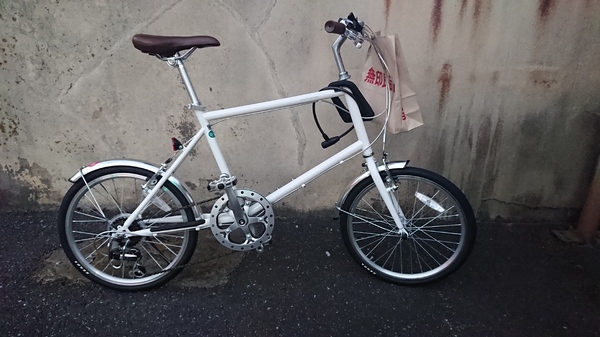 走行性、見た目は素晴らしいが荷物積載量の低さで☆4つ