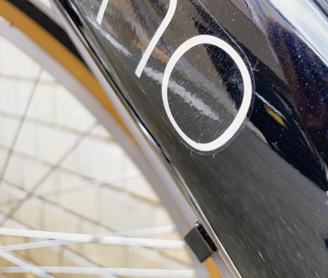 ディープブルーは黒