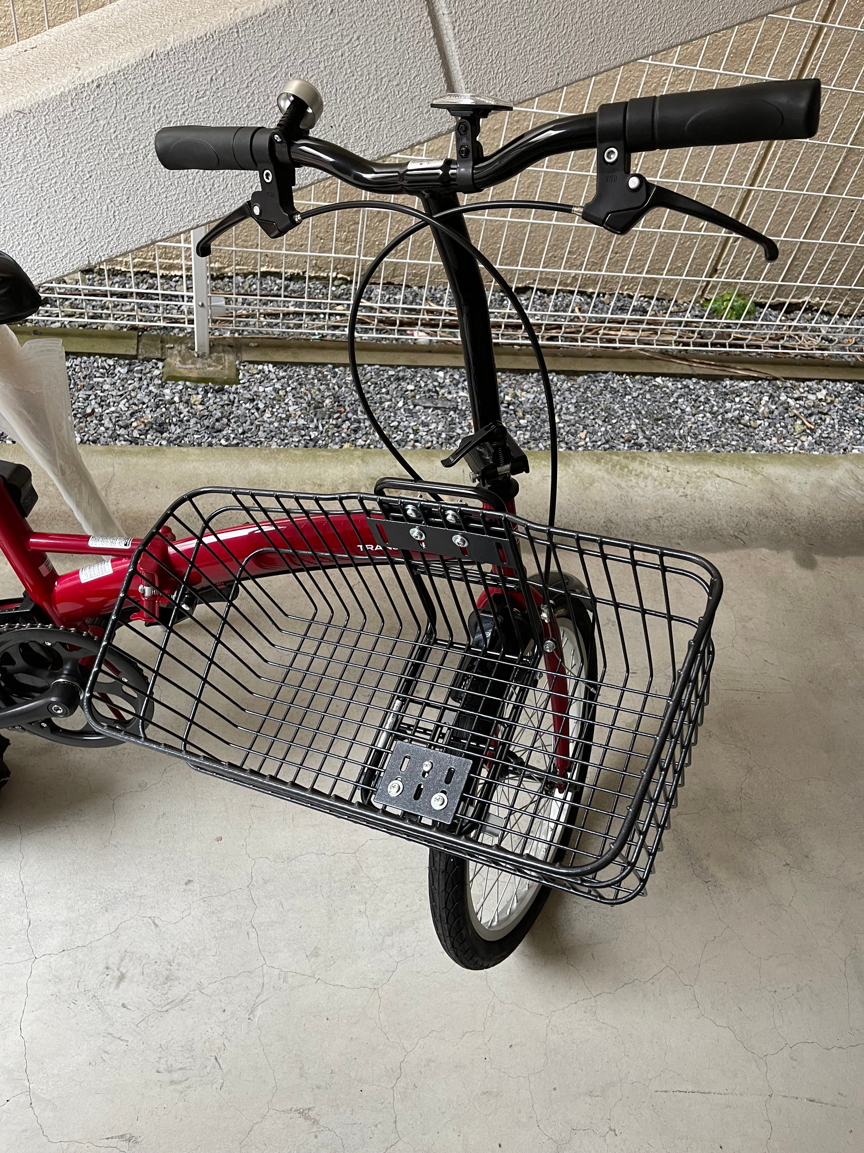 超シンプルな電動アシスト。大きなカゴを付けて電動カーゴバイクとして使用。