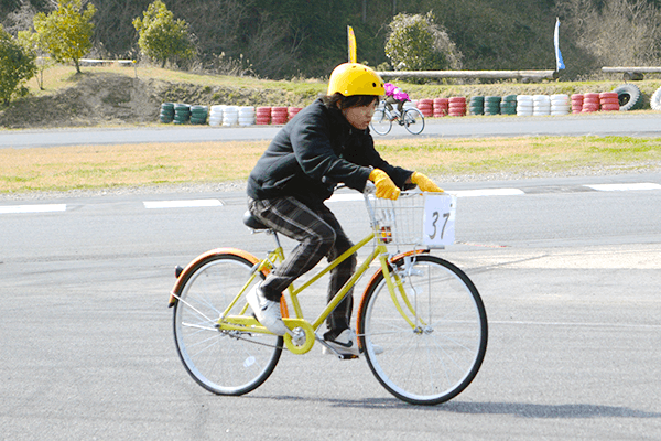 鈴鹿 自転車