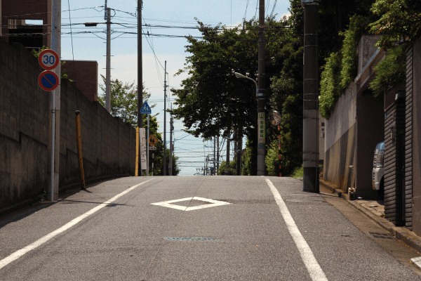 電動自転車メーカー比較の坂道画像